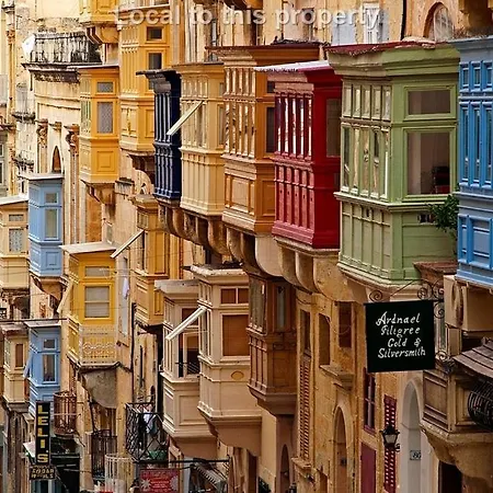 Capital No3 - Cikka Apartment *